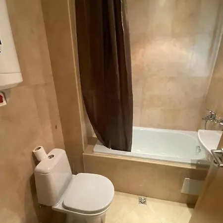 Apartamento Two Bedroom In Winslow Elegance With Fireplace And South Facing Balcony Bansko