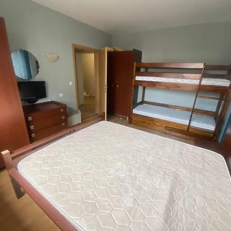 Two Bedroom In Winslow Elegance With Fireplace And South Facing Balcony Apartment Bansko